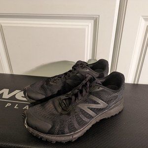 New Balance Rush v3 Black Size 8 Womens